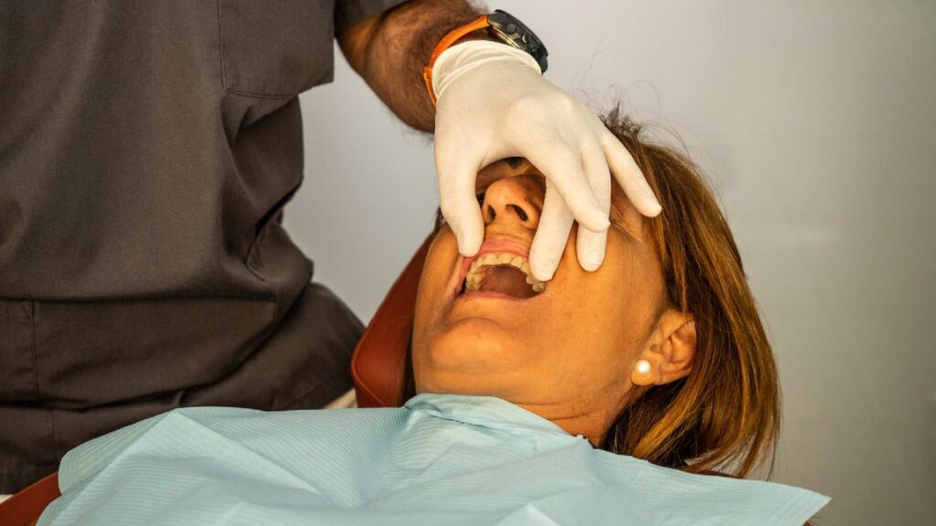 Emergency Root Canal Retreatment Services in Charlotte Near You