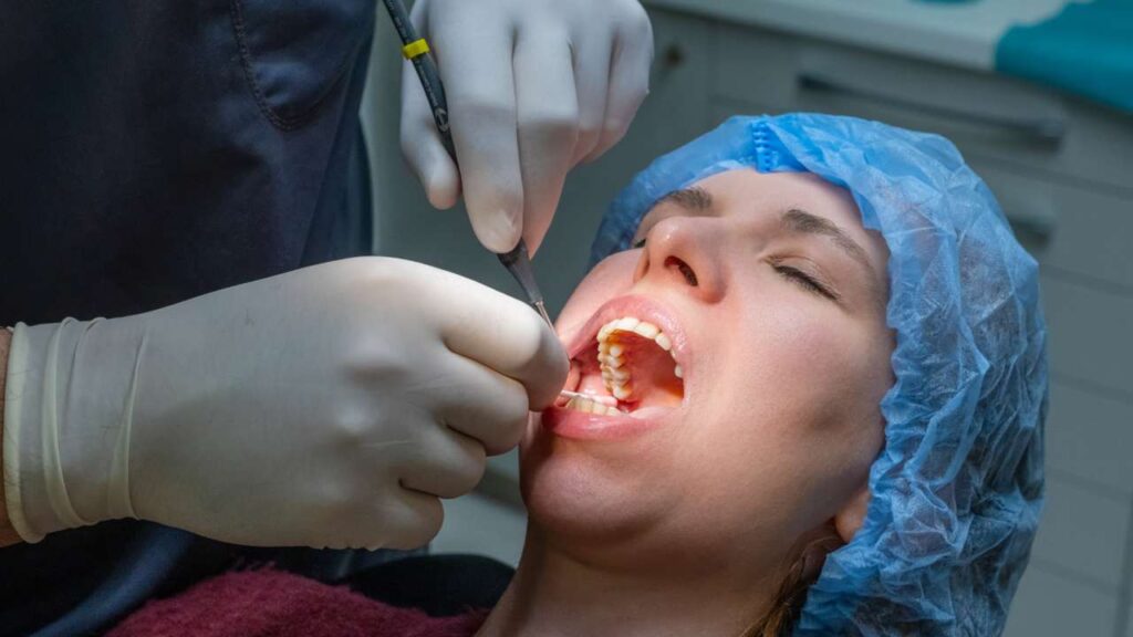 Why You Should Visit a Dentist to Stabilize Broken Tooth Why You Should Visit a Dentist to Stabilize Broken Tooth